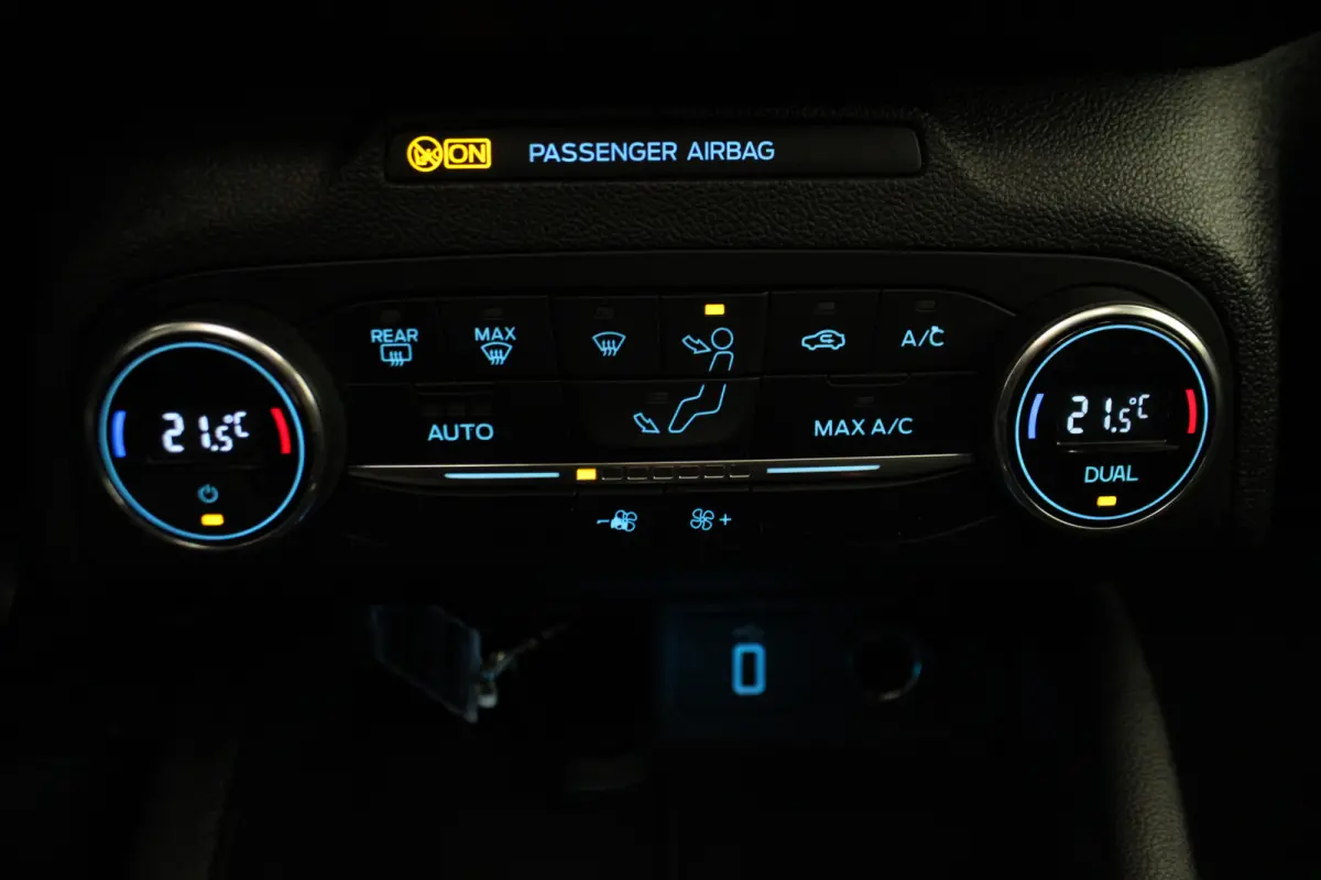 1.0 EcoBoost Titanium Business |Pano|Camera|