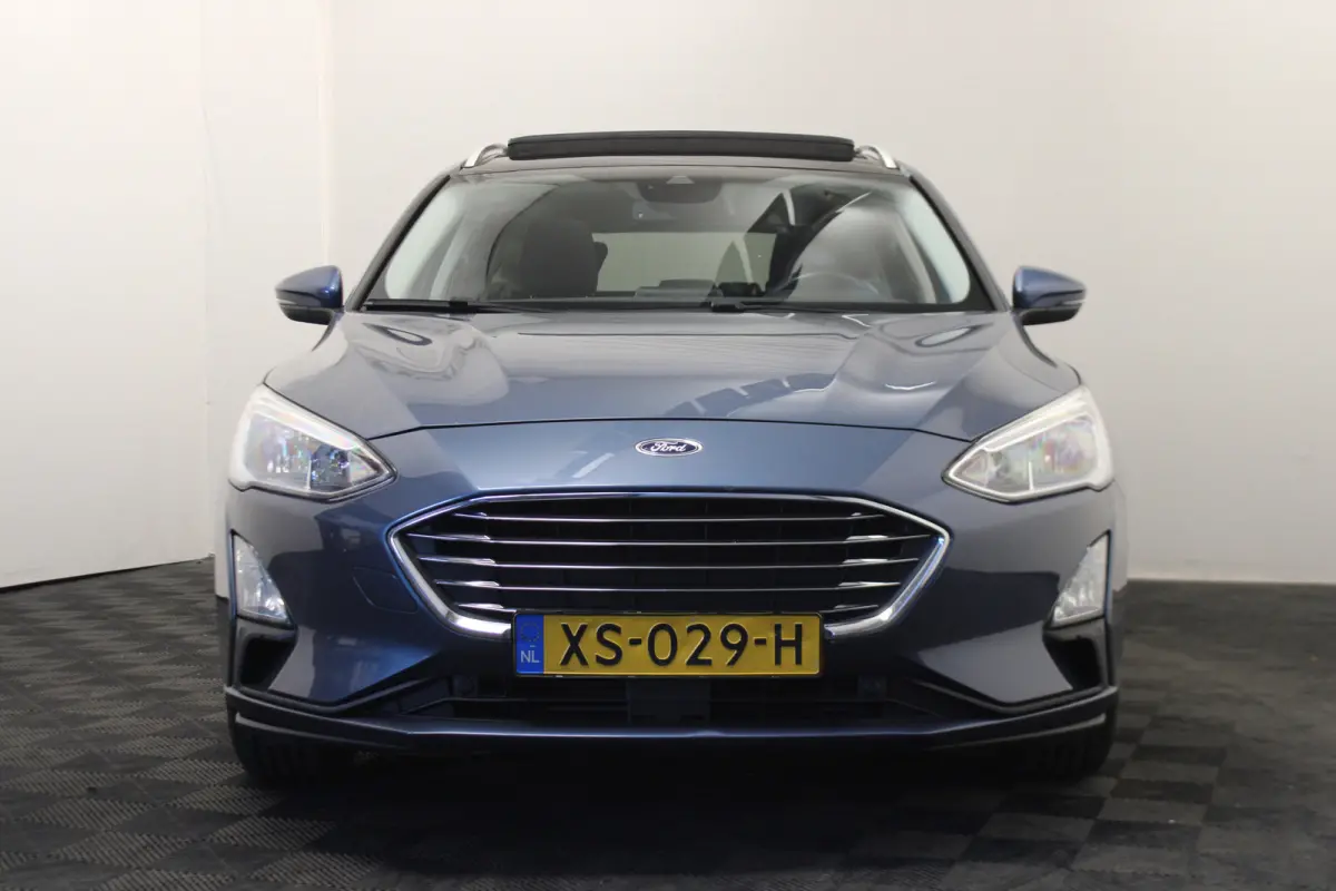 1.0 EcoBoost Titanium Business |Pano|Camera|