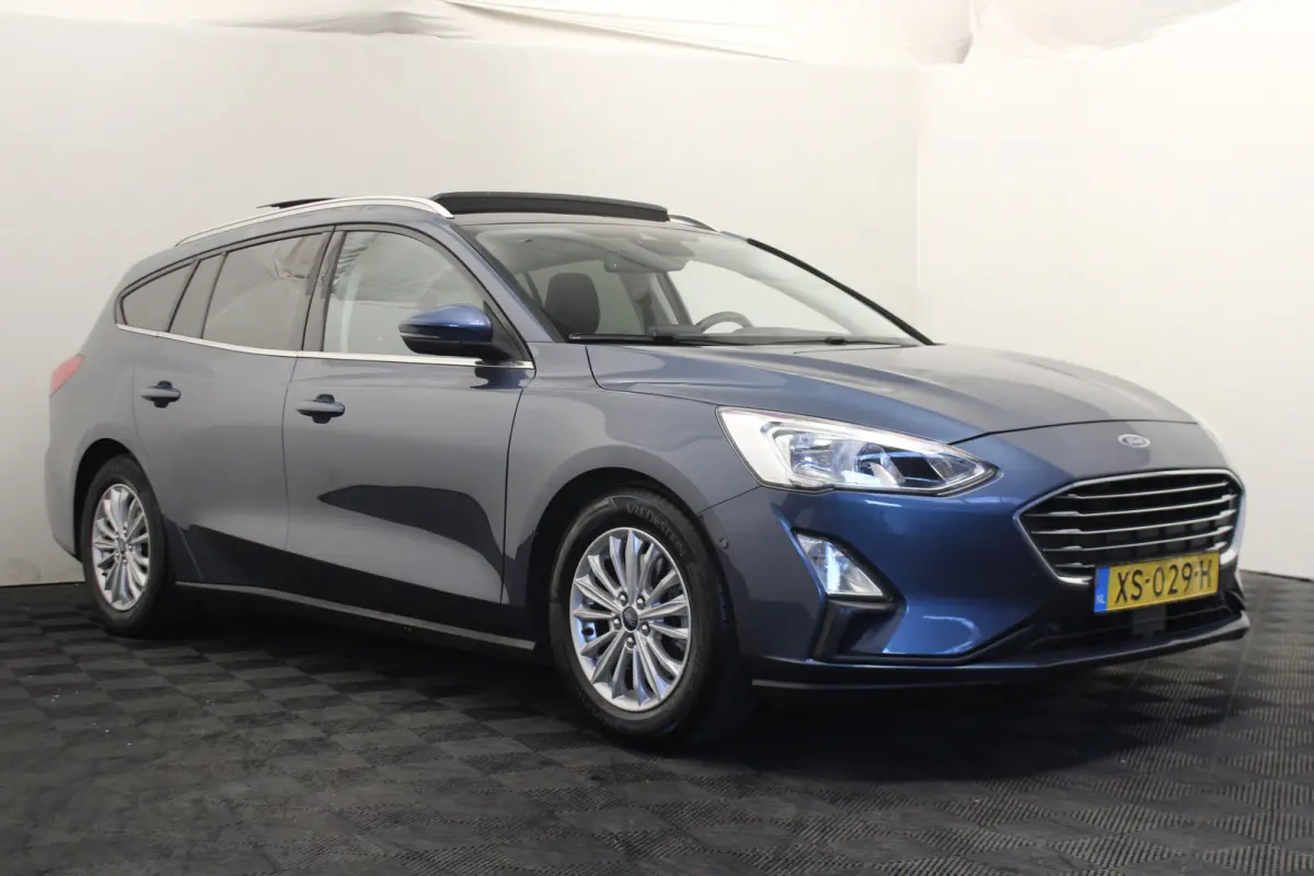 1.0 EcoBoost Titanium Business |Pano|Camera|