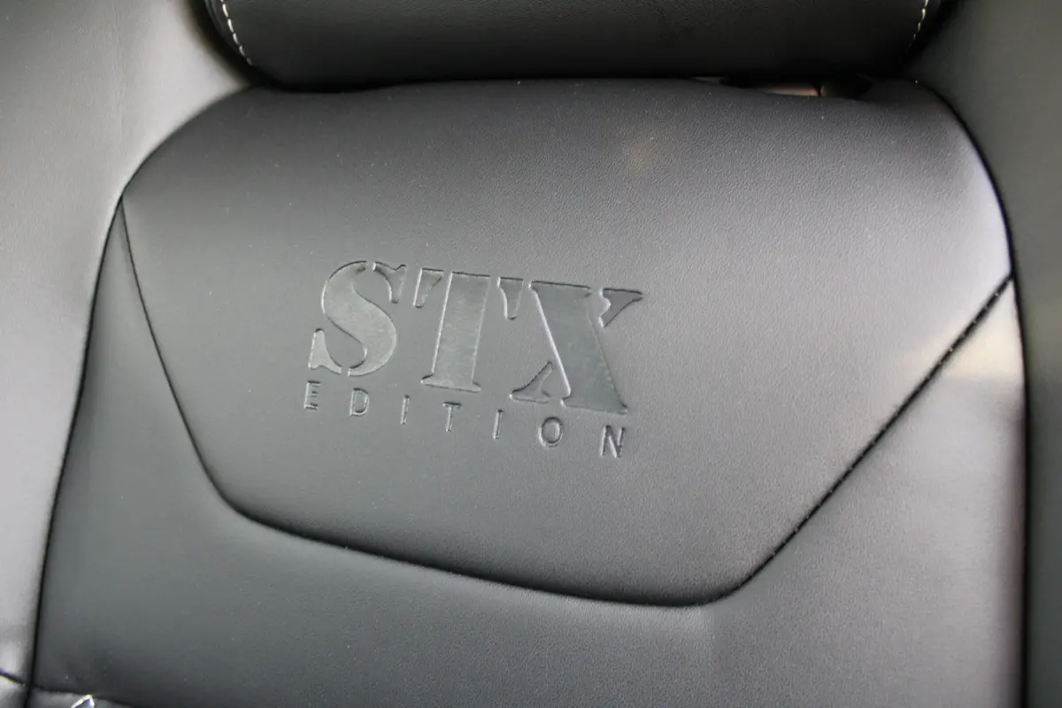 STX EDITION L3 75 kWh | CAMERA | BETIMMERING | STOEL + STUUR VERWARMING | APPLE CARPLAY/ANDROID AUTO |
