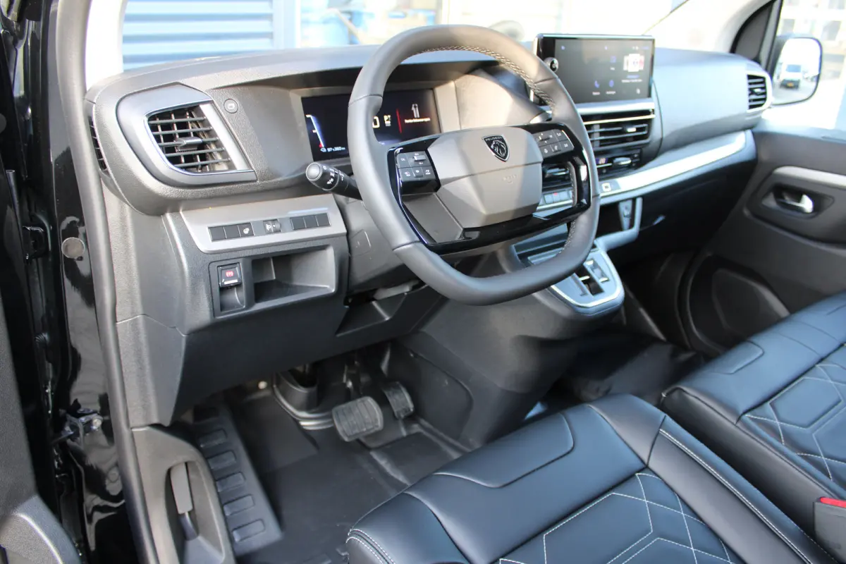 STX EDITION L3 75 kWh | CAMERA | BETIMMERING | STOEL + STUUR VERWARMING | APPLE CARPLAY/ANDROID AUTO |