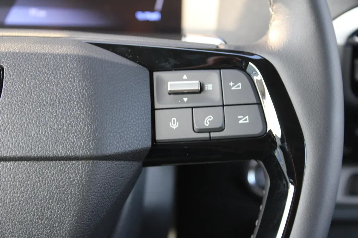 STX EDITION L3 75 kWh | CAMERA | BETIMMERING | STOEL + STUUR VERWARMING | APPLE CARPLAY/ANDROID AUTO |