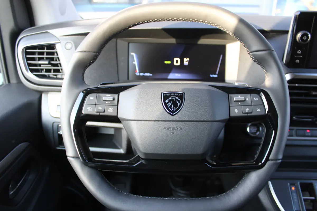 STX EDITION L3 75 kWh | CAMERA | BETIMMERING | STOEL + STUUR VERWARMING | APPLE CARPLAY/ANDROID AUTO |