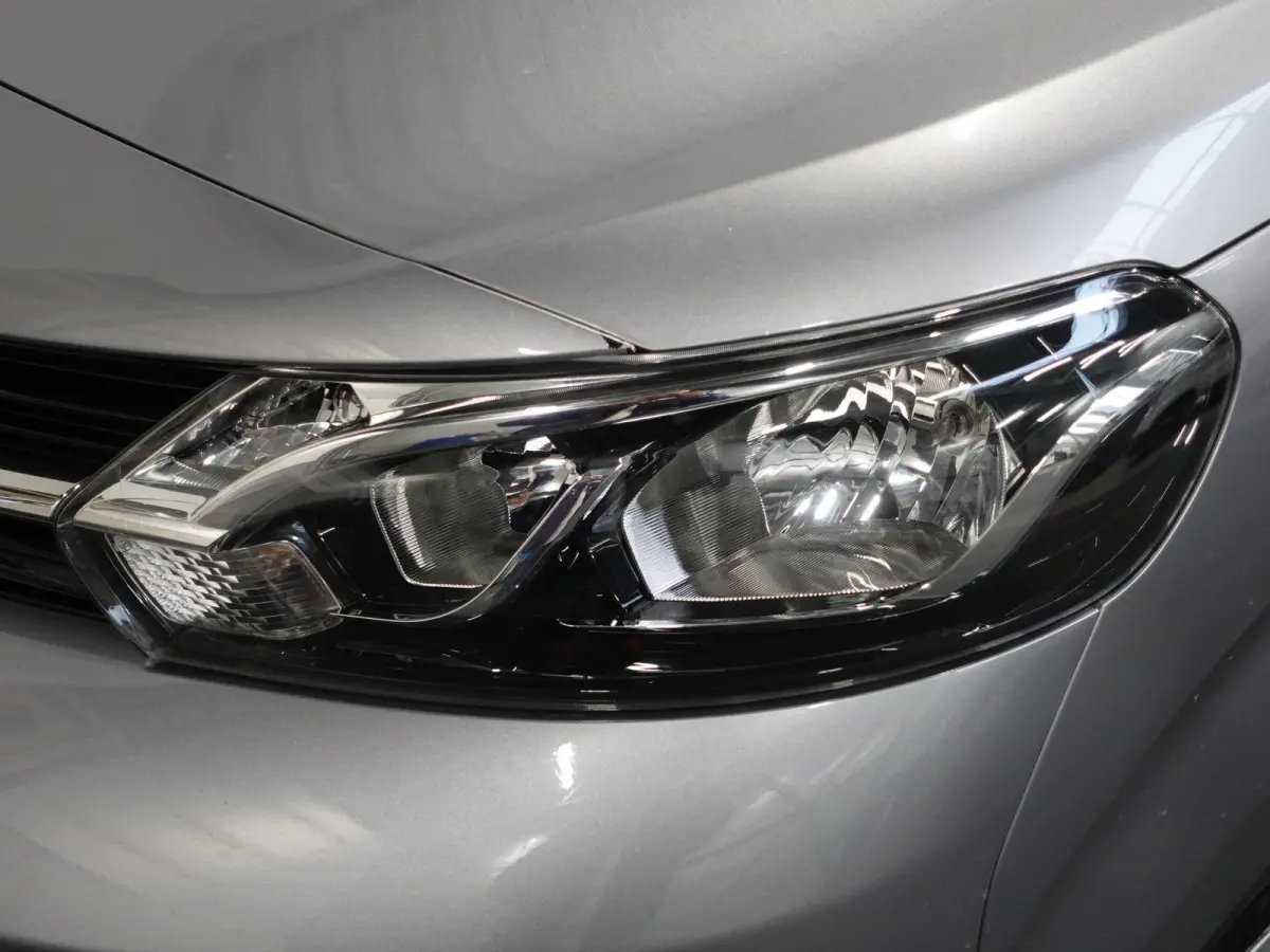 1.5 D-4D Navigator Long L3H1 9persoons PERSONENBUS Navigatie Parkeersensoren Carplay Cruise Control DAB