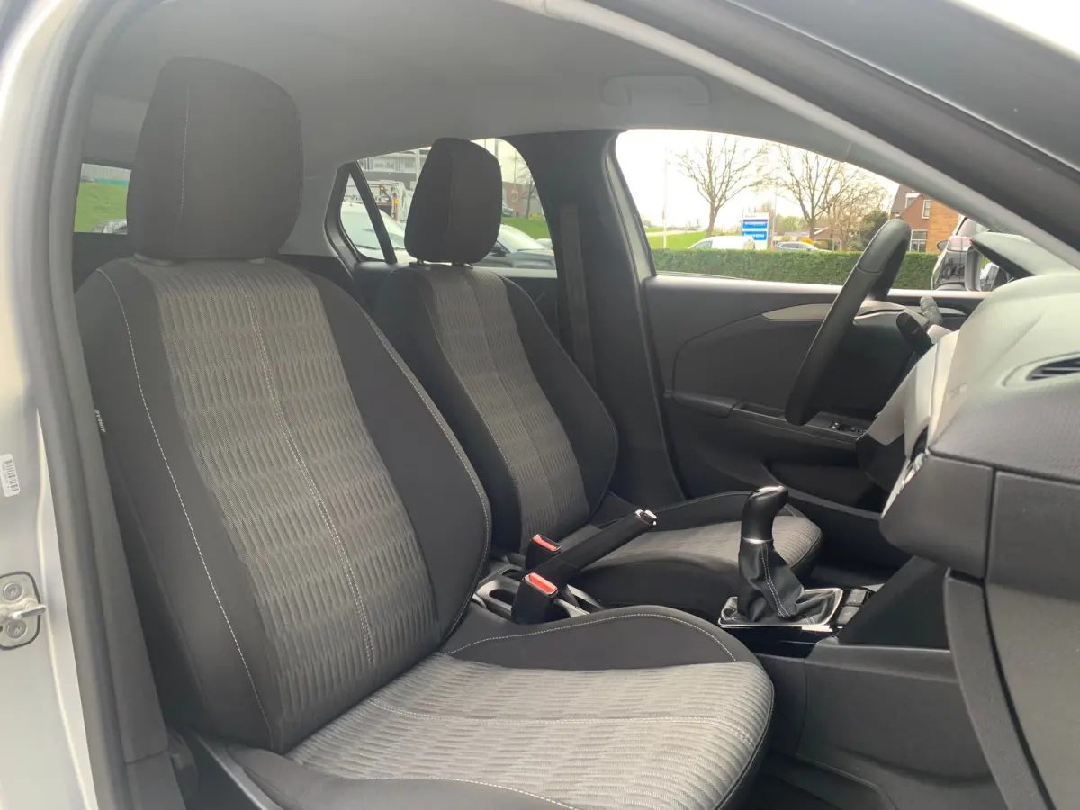 1.2 Edition Airco | AppleCarplay/ Android Auto | Cruise Control | DAB | LMV 16" |