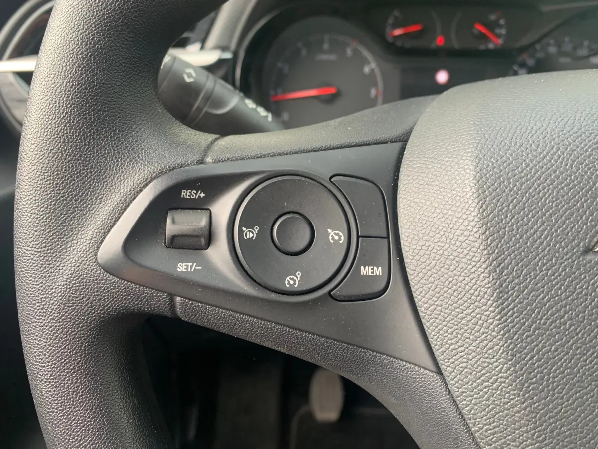 1.2 Edition Airco | AppleCarplay/ Android Auto | Cruise Control | DAB | LMV 16" |