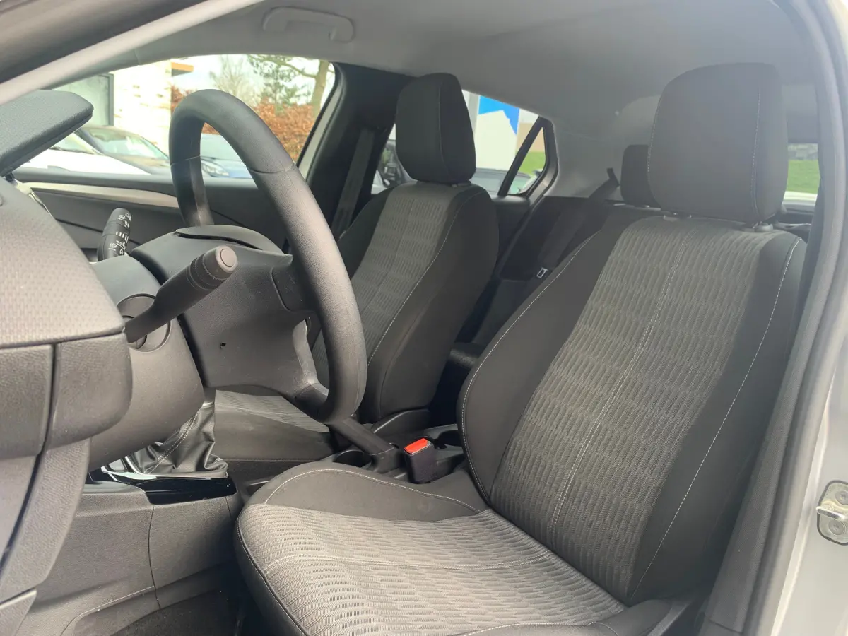 1.2 Edition Airco | AppleCarplay/ Android Auto | Cruise Control | DAB | LMV 16" |