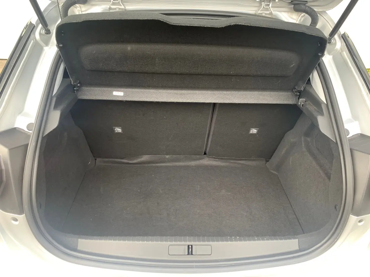 1.2 Edition Airco | AppleCarplay/ Android Auto | Cruise Control | DAB | LMV 16" |