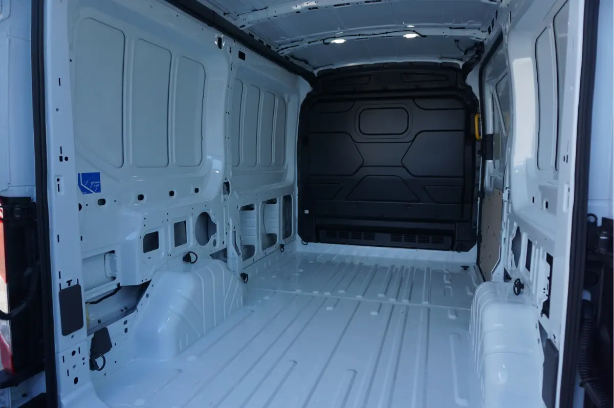290M 105PK L2H2 BPM VRIJ!! Airco, PDC, Bluetooth! NR. J365*