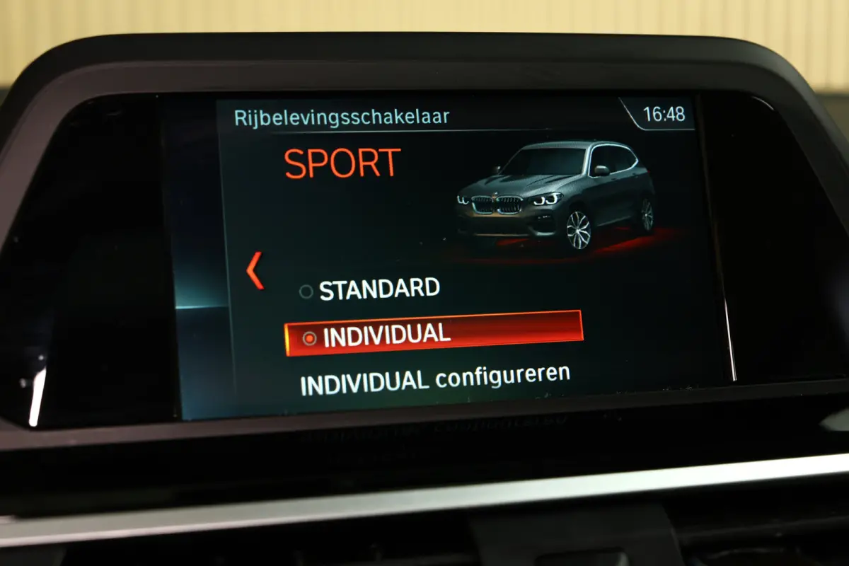 xDrive20d AUT Executive PANO LEDER NAV FULL-LED PDC "18