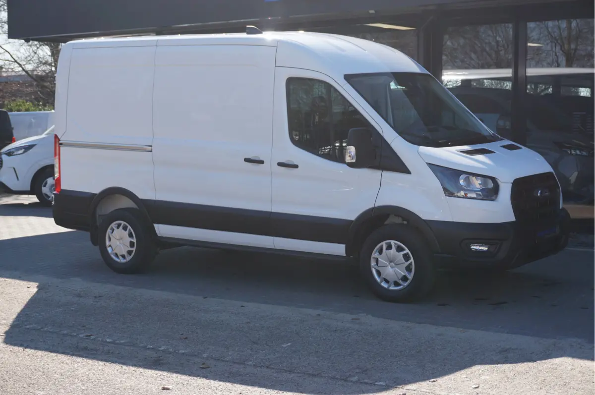 330M 105PK Trend L2H2 BPM VRIJ!! Airco, Cruise, Camera!! NR. J340*