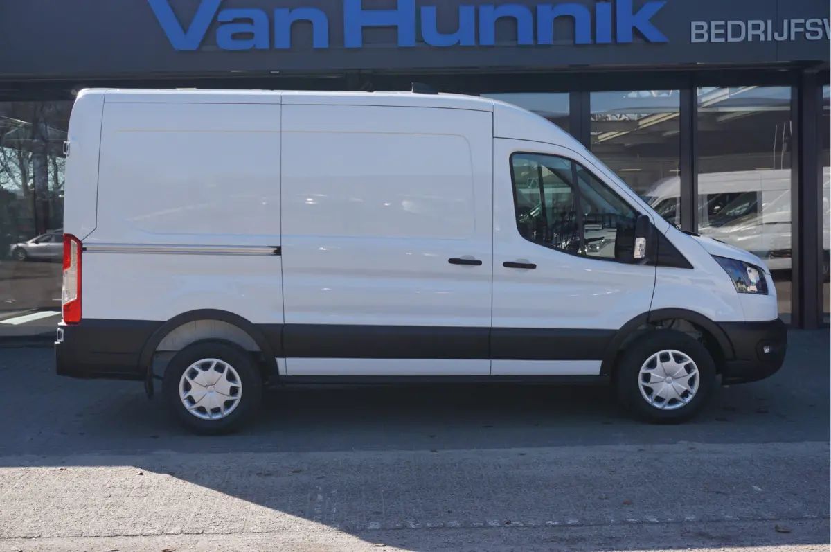 330M 105PK Trend L2H2 BPM VRIJ!! Airco, Cruise, Camera!! NR. J340*