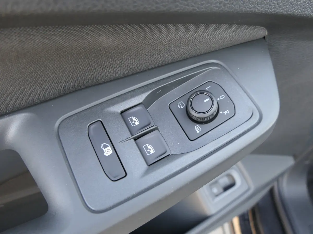 1.5 EcoBoost PHEV L2 Limited | Dubbele Schuifdeur | Trekhaak | Navigatie | Lichtmetalen Velgen | Stoelverwarming