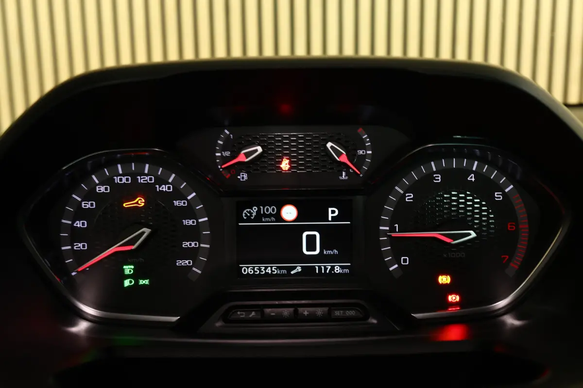 1.2 Puretech GT-Line AUT CARPLAY CAM NAV PANO DAB STOELVW '21