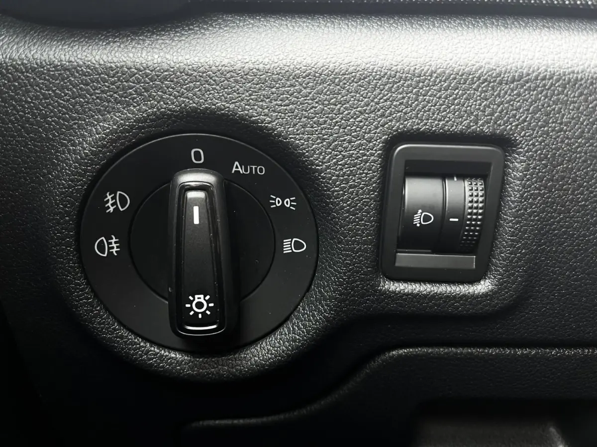 1.0 TSI 95pk Business Edition | Smartlink Navigatie | Stoelverwarming | Camera