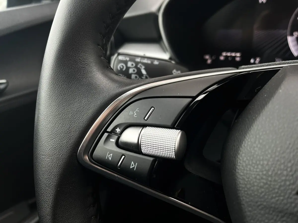 1.0 TSI 95pk Business Edition | Smartlink Navigatie | Stoelverwarming | Camera