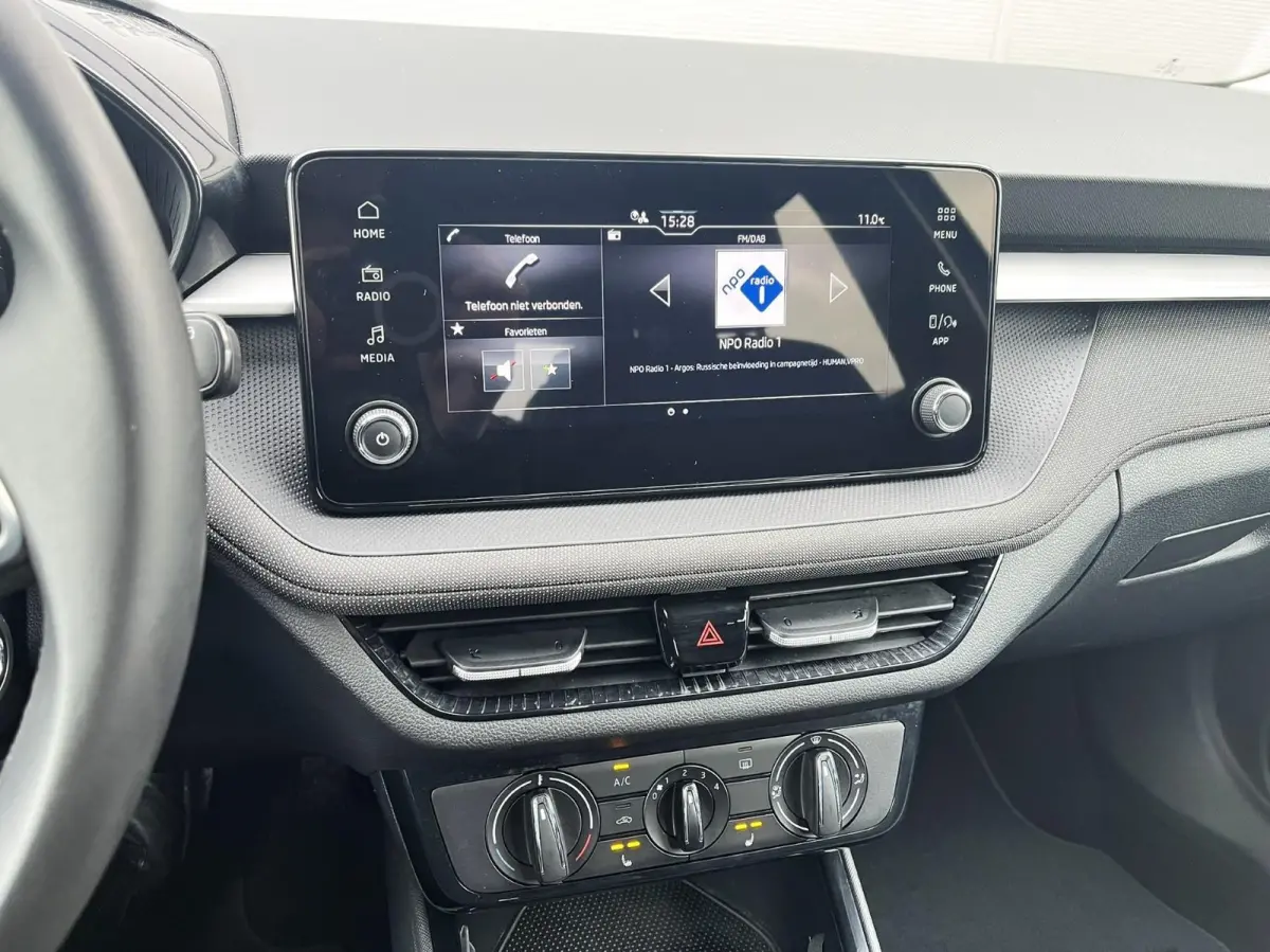 1.0 TSI 95pk Business Edition | Smartlink Navigatie | Stoelverwarming | Camera