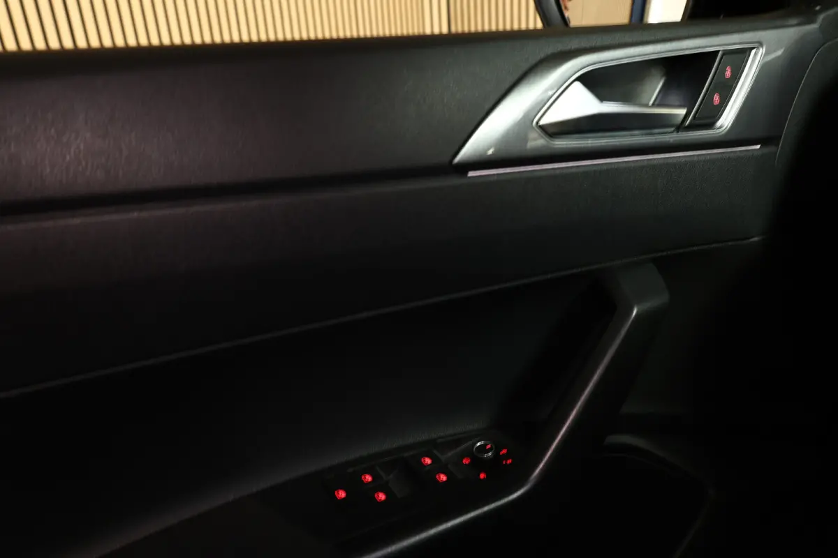 1.0 TSI Highline VIRTUAL PANODAK NAVI ACC CAMERA ECC '20