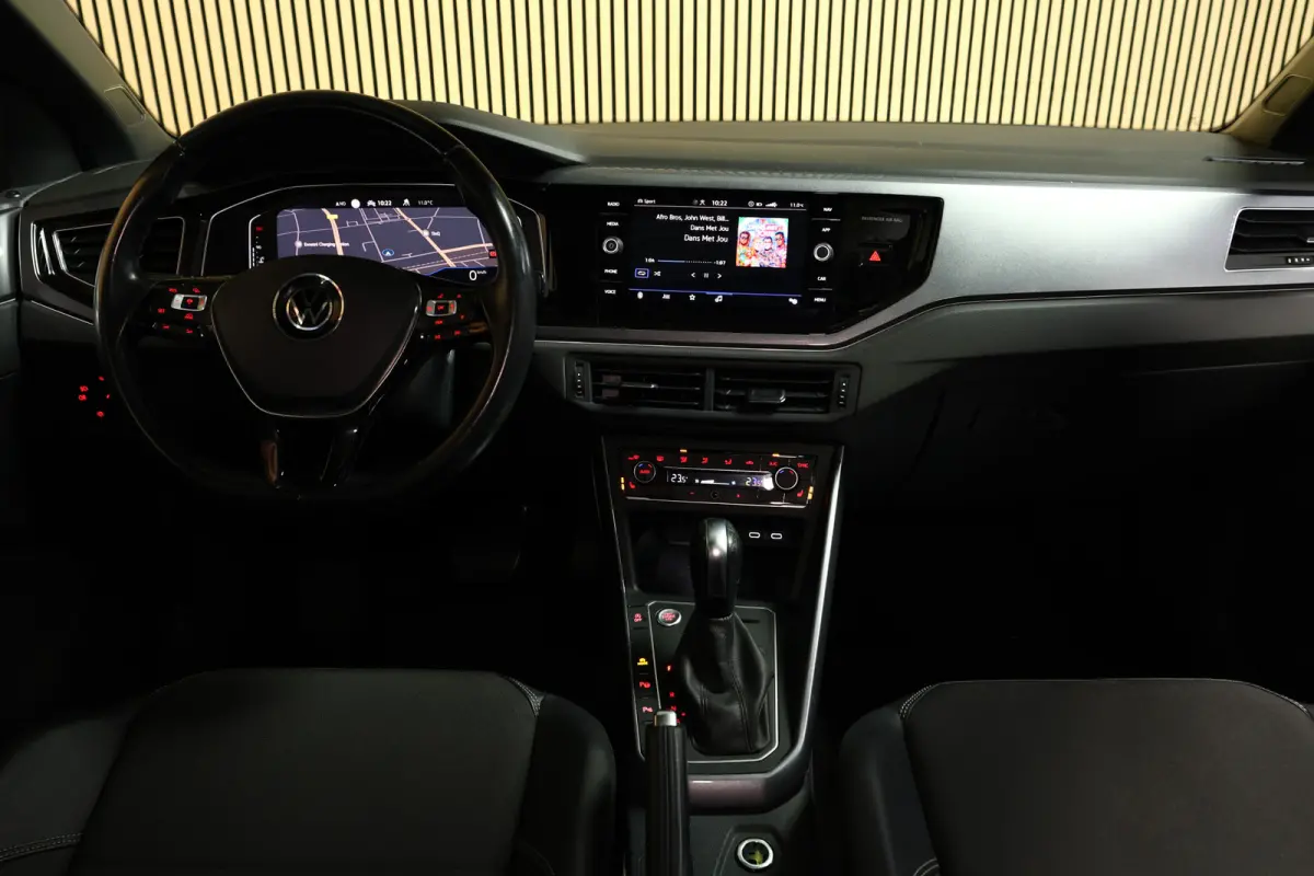 1.0 TSI Highline VIRTUAL PANODAK NAVI ACC CAMERA ECC '20