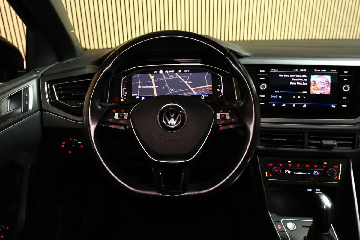 1.0 TSI Highline VIRTUAL PANODAK NAVI ACC CAMERA ECC '20