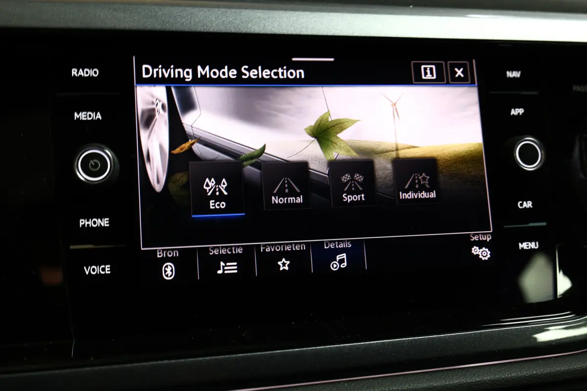 1.0 TSI Highline VIRTUAL PANODAK NAVI ACC CAMERA ECC '20