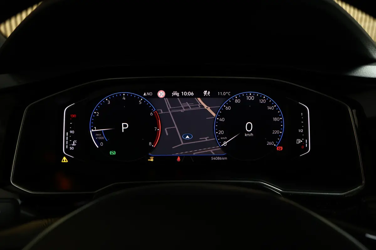 1.0 TSI Highline VIRTUAL PANODAK NAVI ACC CAMERA ECC '20