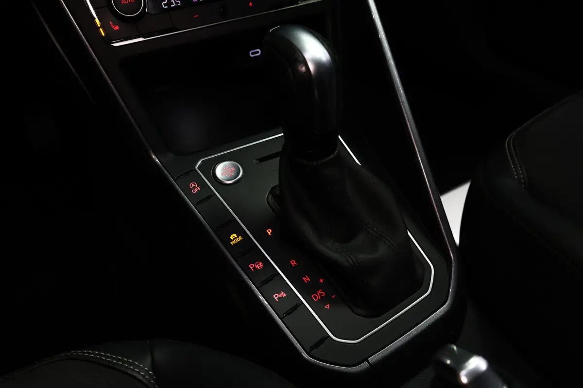 1.0 TSI Highline VIRTUAL PANODAK NAVI ACC CAMERA ECC '20