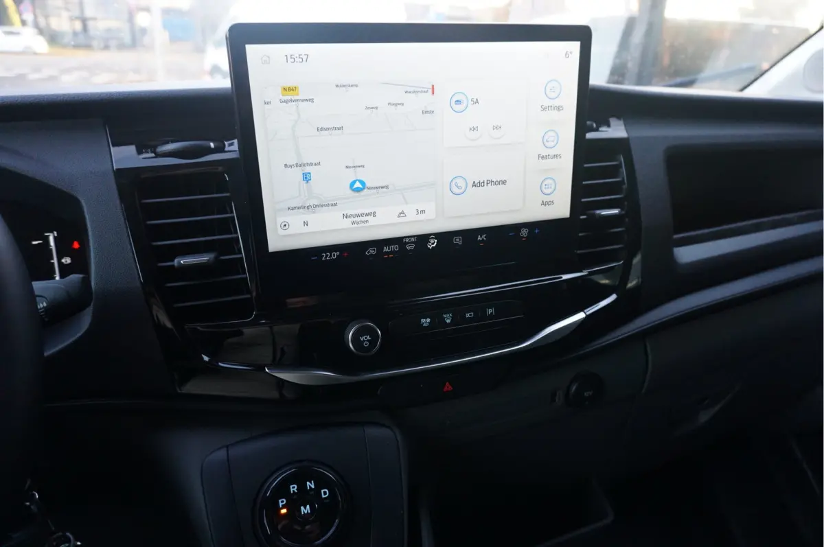 350L 130PK L3H2 RWD BPM VRIJ!! Sync4 Navi, 360 Camera, LM Velg, Trekhaak!! NR. A230