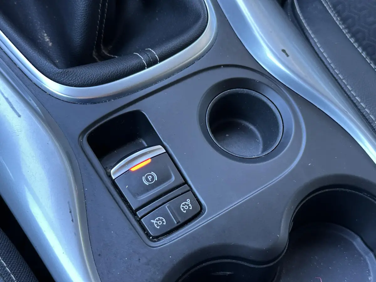 1.2 TCe Intens 131PK | Dealeronderhouden | NL AUTO | Trekhaak | 1500KG Trekgewicht | Dodehoekdetectie | Achteruitrijcamera | Climate Control |