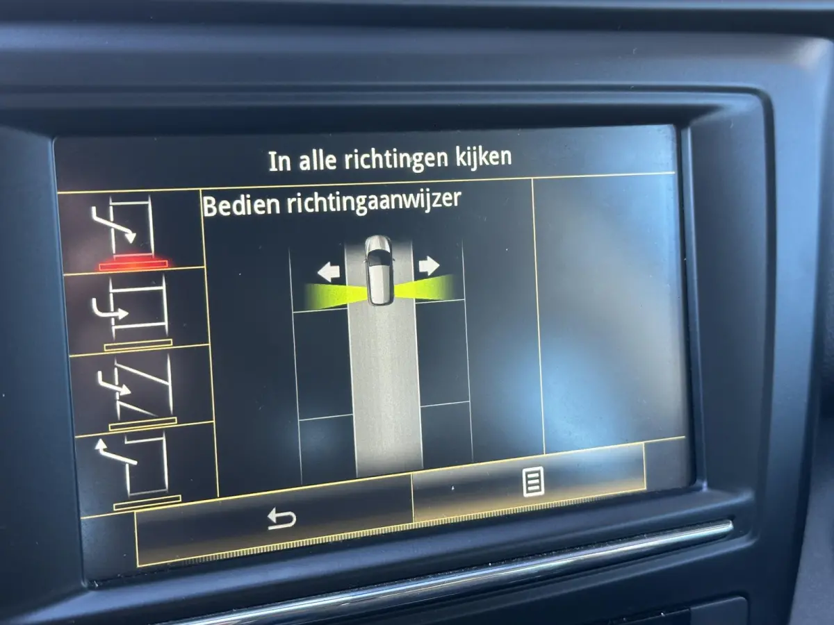 1.2 TCe Intens 131PK | Dealeronderhouden | NL AUTO | Trekhaak | 1500KG Trekgewicht | Dodehoekdetectie | Achteruitrijcamera | Climate Control |