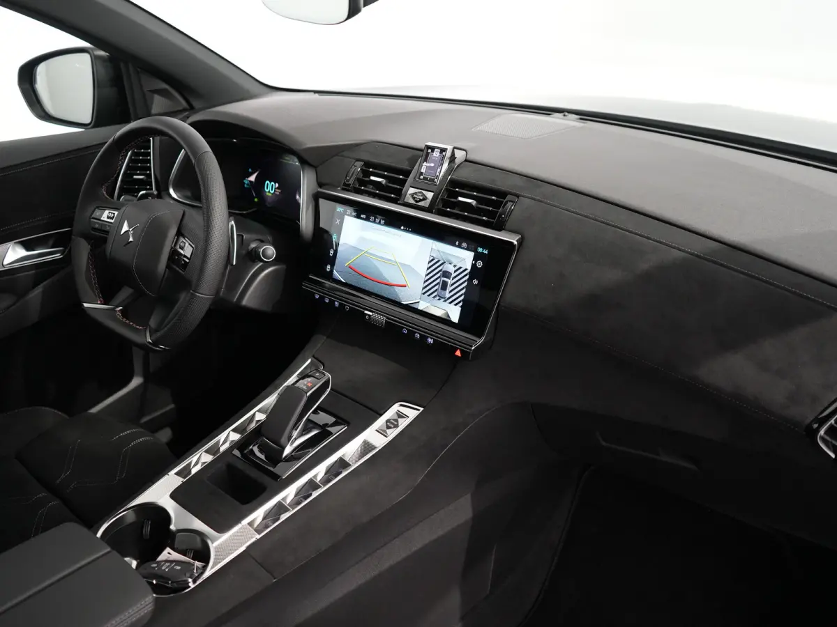 Ligne Business | 10" capacitive touchscreen (personaliseerbaar) | DS IRIS System | Mirror Screen (Apple Carplay, Android Auto)