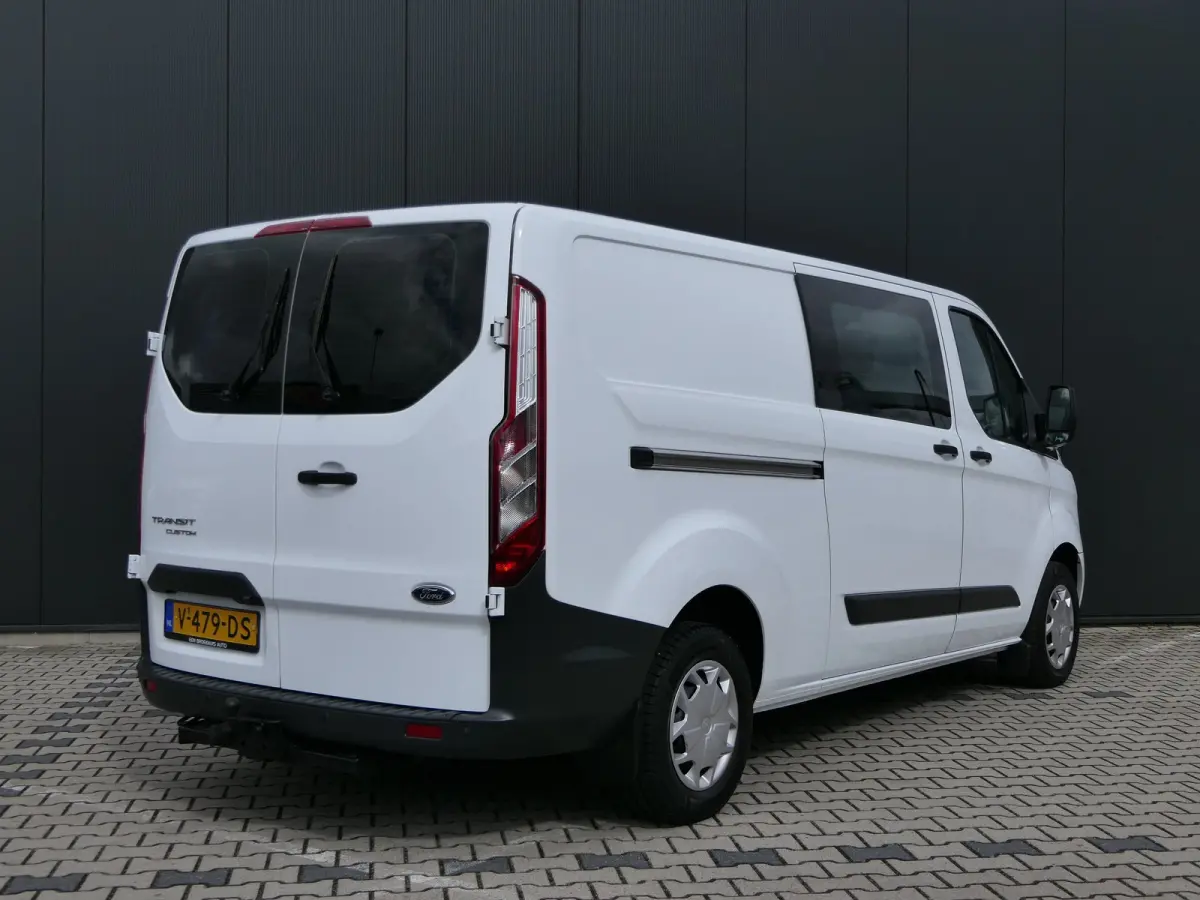 290 2.2 TDCI L2H1 Trend DC | Dubbele Cabine | 5-Persoons | Trekhaak | Camera | Stoelverwarming | Verwarmde Voorruit | Navigatie
