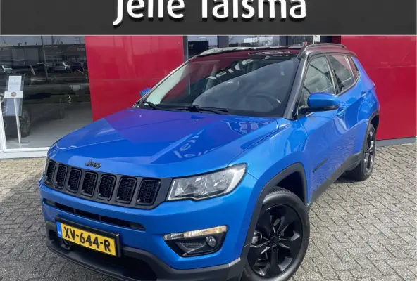 1.4 MultiAir Night Eagle | Blauw metallic met zwart dak | Zwarte velgen