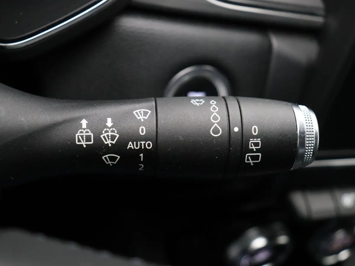 TCe 100pk Intens | Climate Control | Keyless entry en start | Parkeersensoren achter | Lichtmetalen velgen | Apple Carplay & Android Auto |