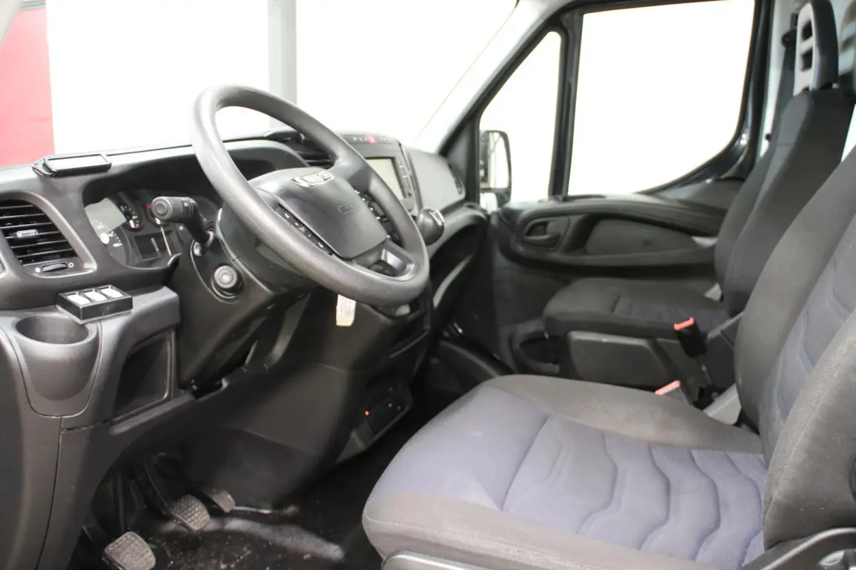 35S16V 2.3 L2H2 160PK 3500 KG TREKVERMOGEN EURO 6 Iveco Daily 35S16V 2.3 L2H2 160 PK 3500 KG TREKVERMOGEN EURO 6