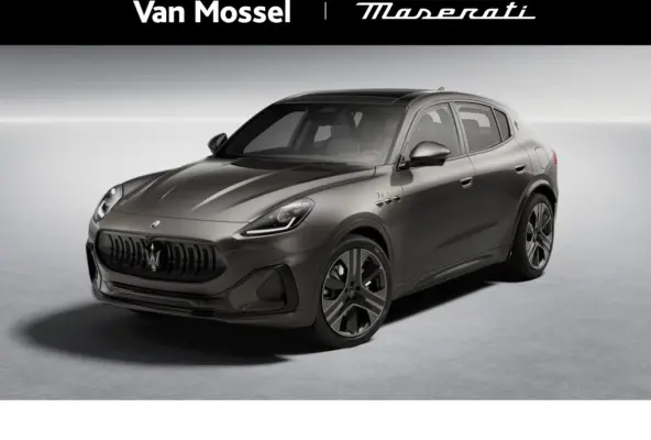 AWD Folgore 105kWh 550pk | WLTP 580km | Zwart leder met gele stiksels | Panoramadak | Head Up Display | Stoelverwarming voor en achter | Stoelventilatie | Stuurverwarming
