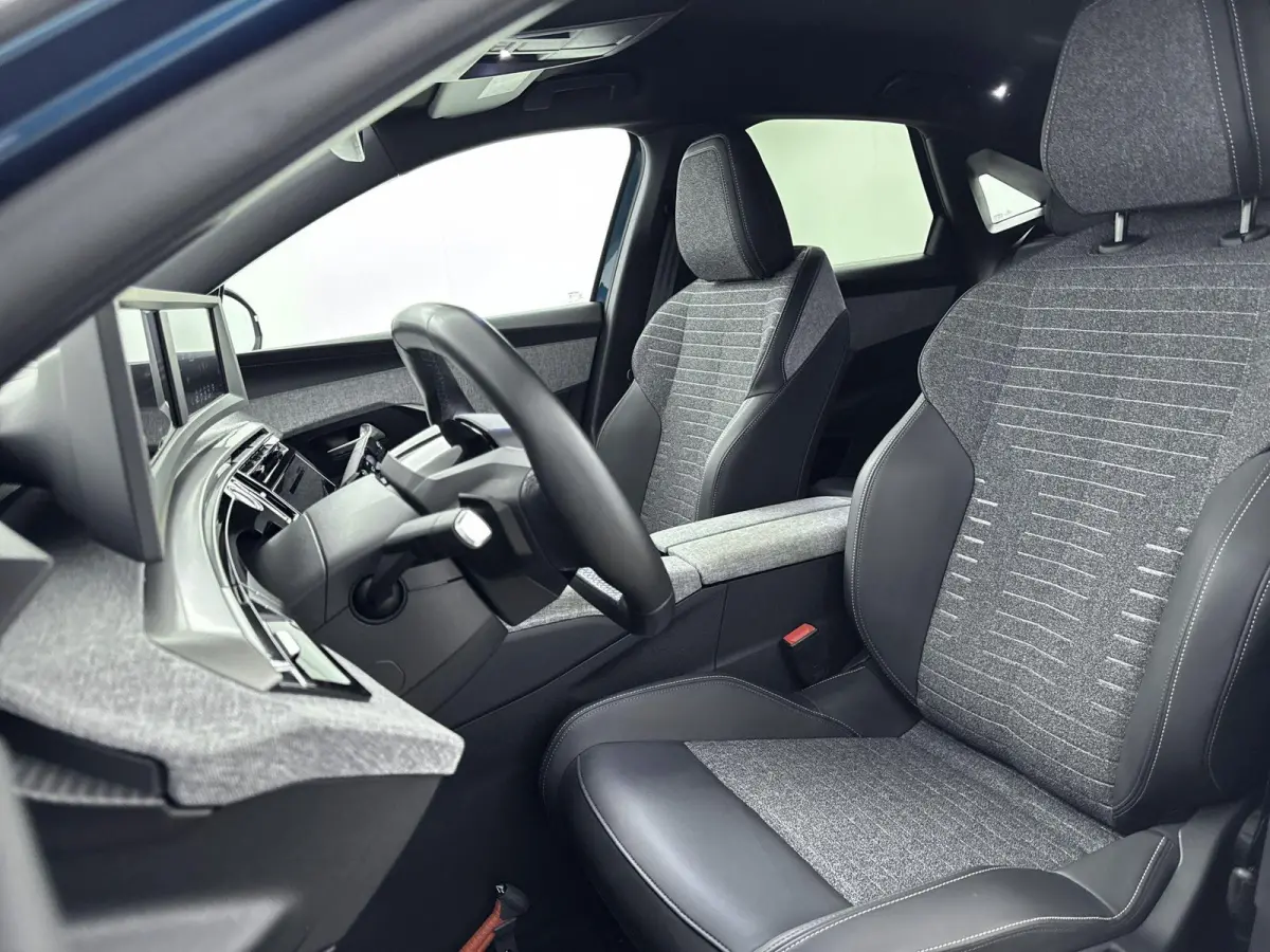 Allure Avantage 210pk 73 kWh | Accu 97% | Trekhaak | Navigatie | Draadloos Carplay | Warmtepomp | Camera |