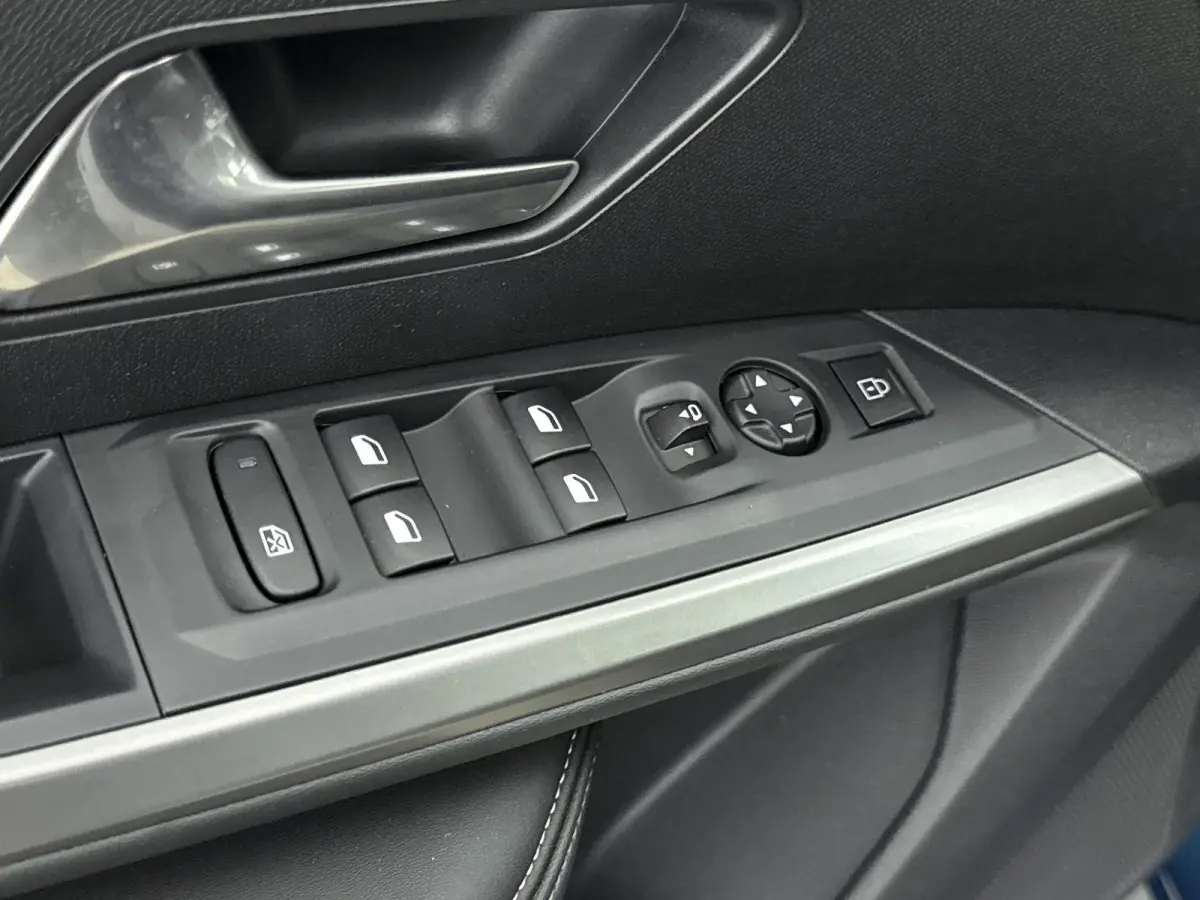 Allure Avantage 210pk 73 kWh | Accu 97% | Trekhaak | Navigatie | Draadloos Carplay | Warmtepomp | Camera |