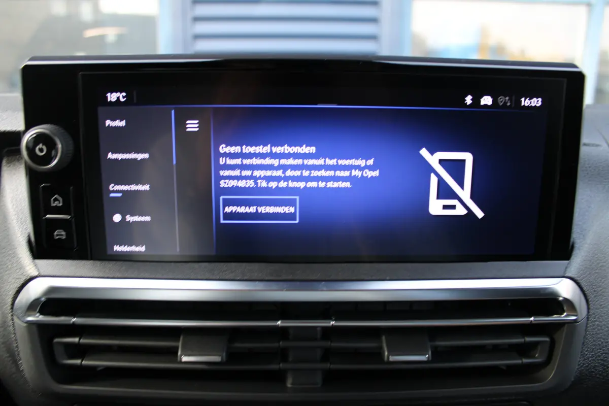 STX L3 75 kWh 136 PK | 8 JAAR GARANTIE | LEDER | CAMERA | BETIMMERING | STOEL + STUUR VERWARMING | DRAADLOOS CARPLAY | VOORRAADVOORDEEL !