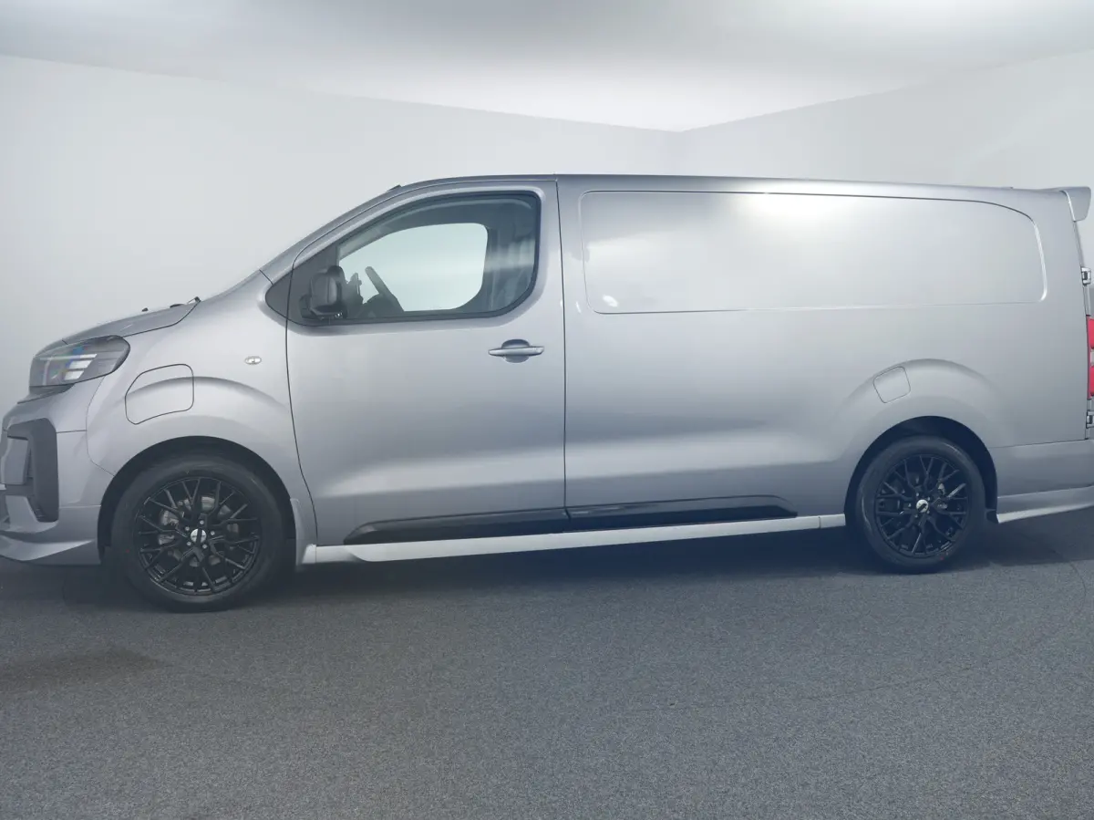 Electric L3 75 kWh STX | Achterspoiler | City pakket | Comfort Pakket
