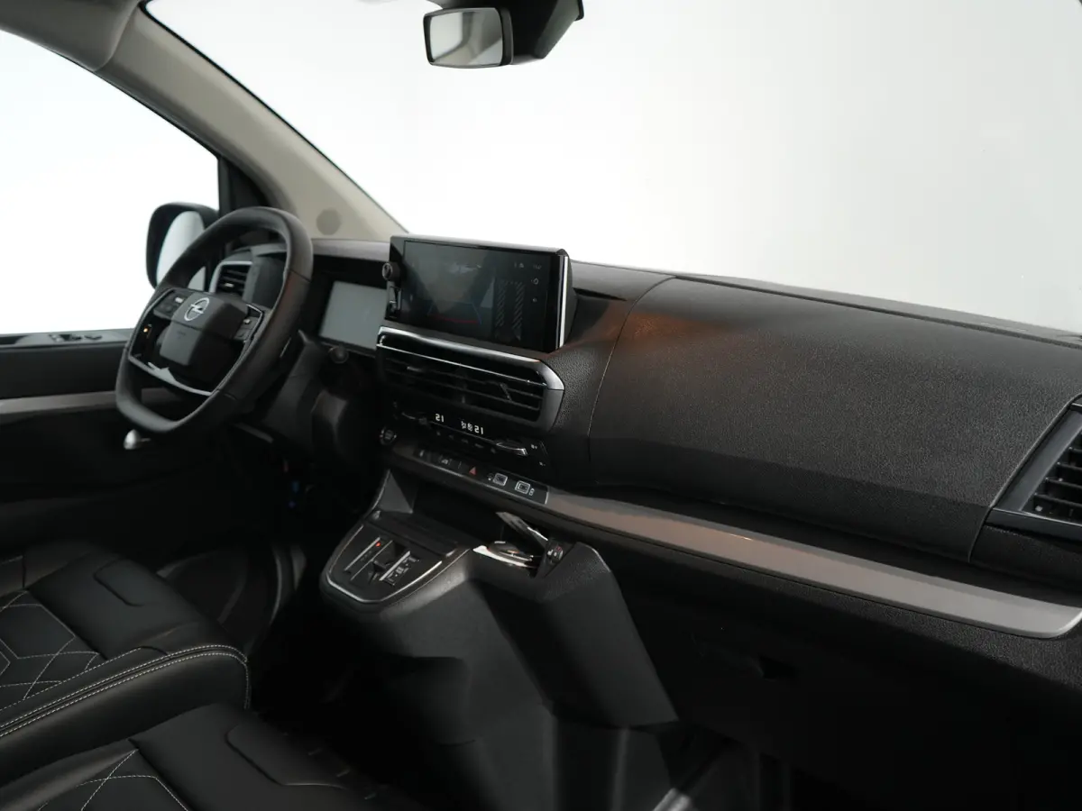 Electric L3 75 kWh STX | Achterspoiler | City pakket | Comfort Pakket