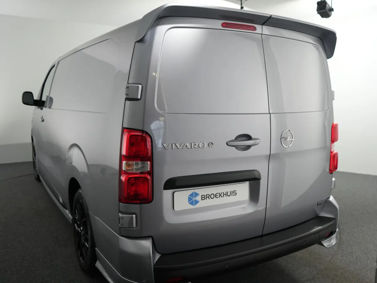 Electric L3 75 kWh STX | Achterspoiler | City pakket | Comfort Pakket