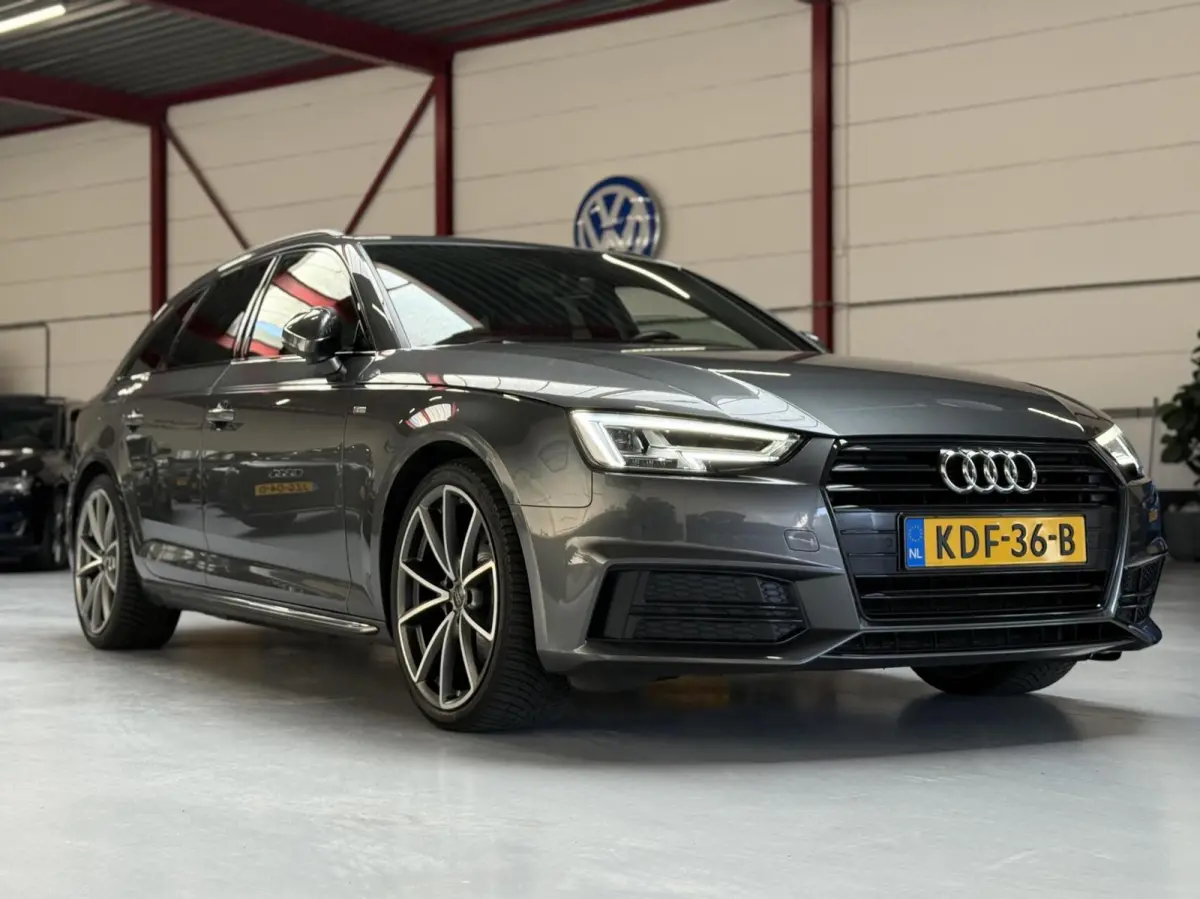 1.4 TFSI | S line | Black optic | 19" | Ambient