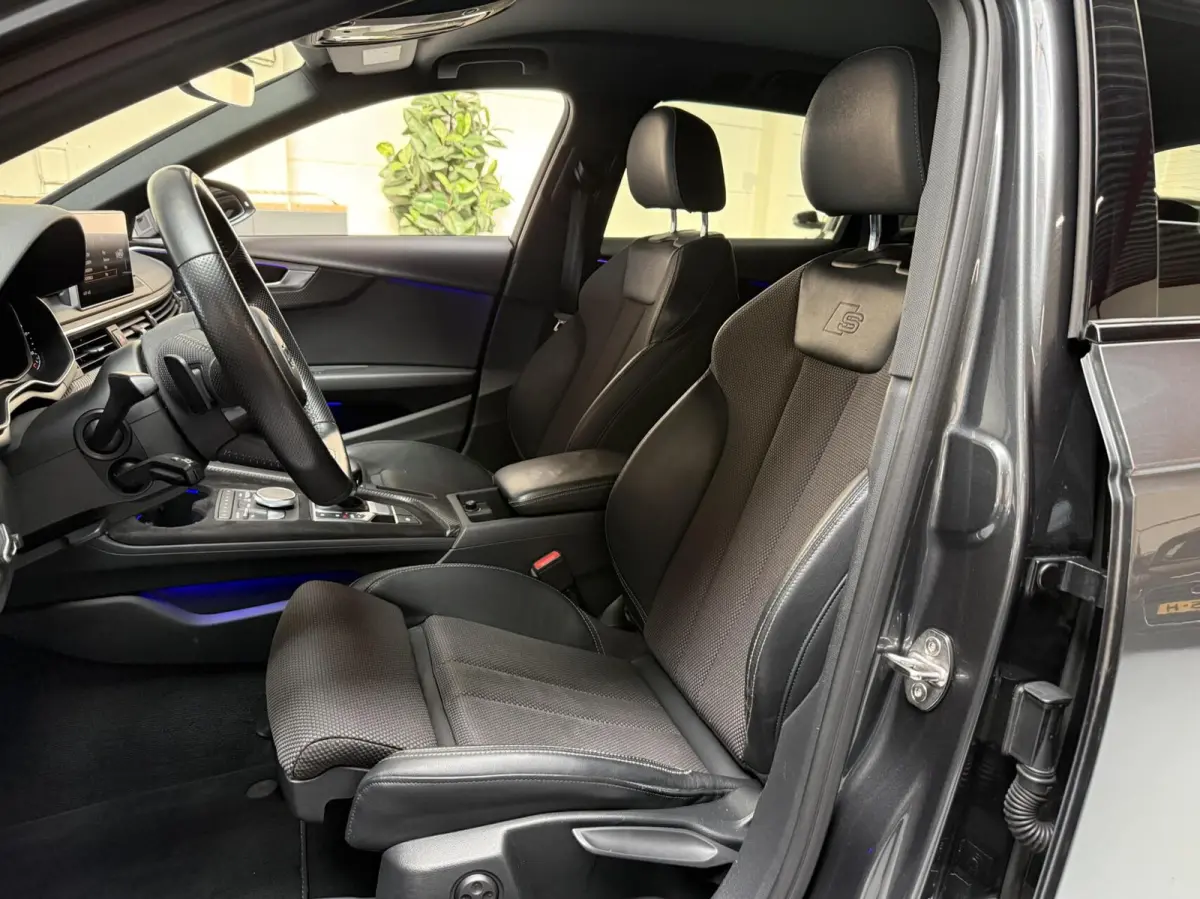 1.4 TFSI | S line | Black optic | 19" | Ambient