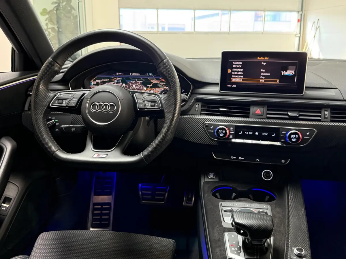 1.4 TFSI | S line | Black optic | 19" | Ambient