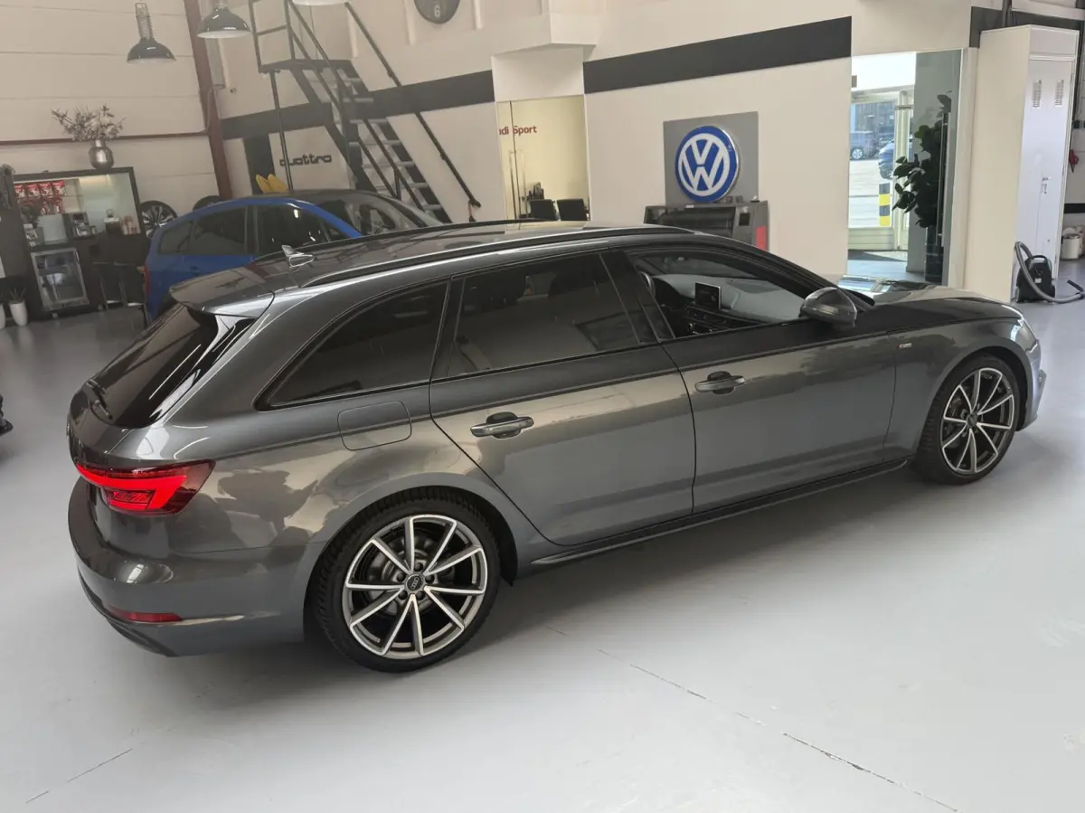 1.4 TFSI | S line | Black optic | 19" | Ambient
