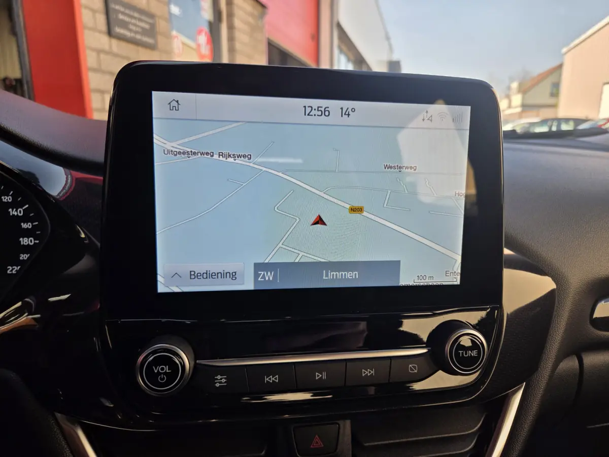 1.0 EcoBoost Titanium Parkeersensoren Achter / Navigatie/ Apple carplay-android auto/ Rijklaarprijs!