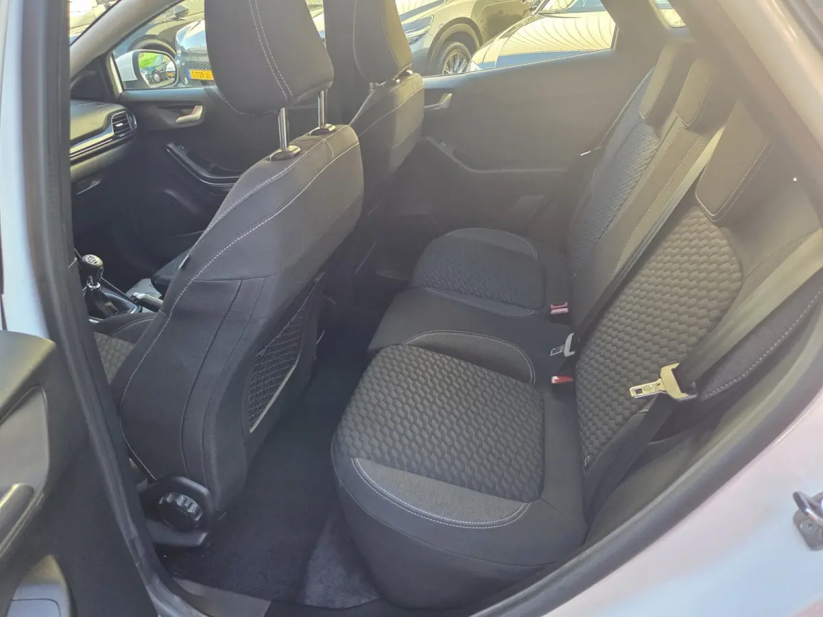 1.0 EcoBoost Titanium Parkeersensoren Achter / Navigatie/ Apple carplay-android auto/ Rijklaarprijs!