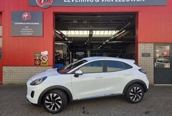 1.0 EcoBoost Titanium Parkeersensoren Achter / Navigatie/ Apple carplay-android auto/ Rijklaarprijs!
