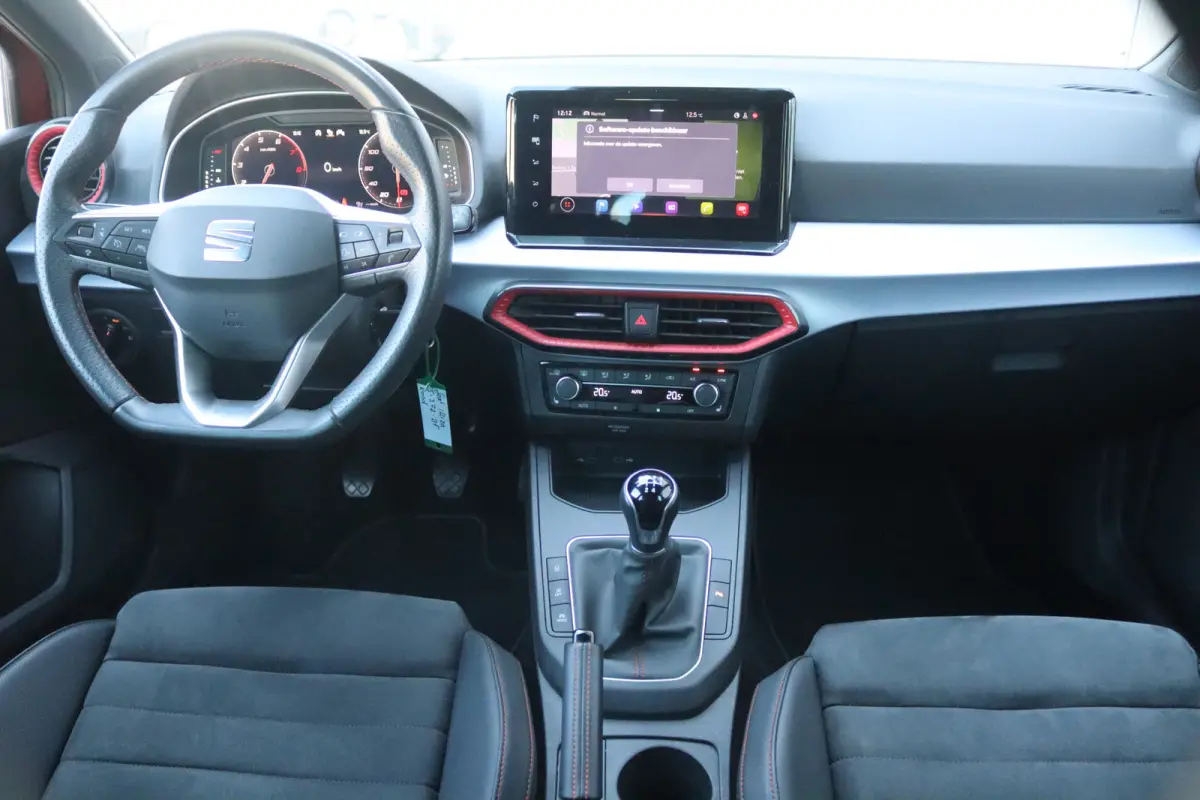 95PK EcoTSI FR Business Intense Navigatie/Camera/Stoelverwarming/Full-LED